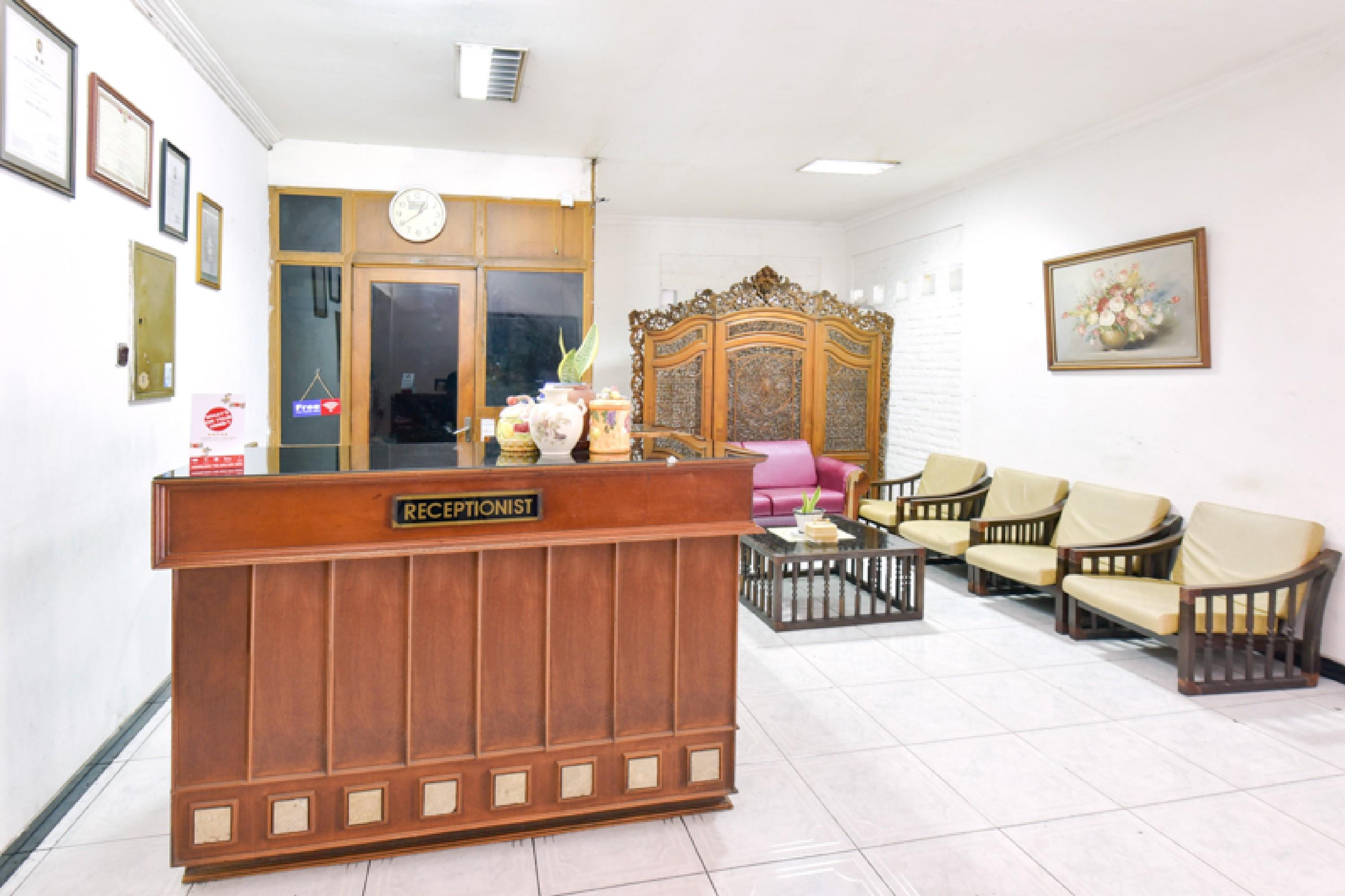 Sekar Ayu Hotel Malioboro Mitra Reddoorz Γιογκιακάρτα Εξωτερικό φωτογραφία