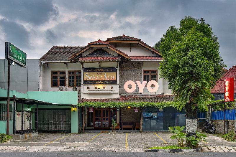 Sekar Ayu Hotel Malioboro Mitra Reddoorz Γιογκιακάρτα Εξωτερικό φωτογραφία